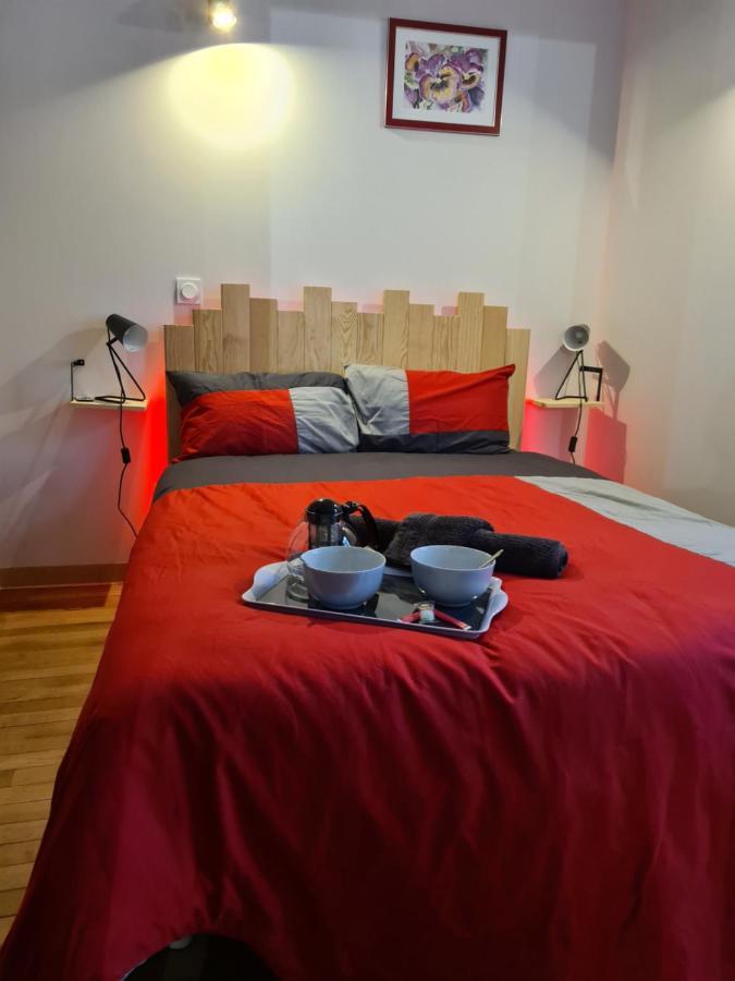Les Logis Du Rempart Apartment โลช ภายนอก รูปภาพ