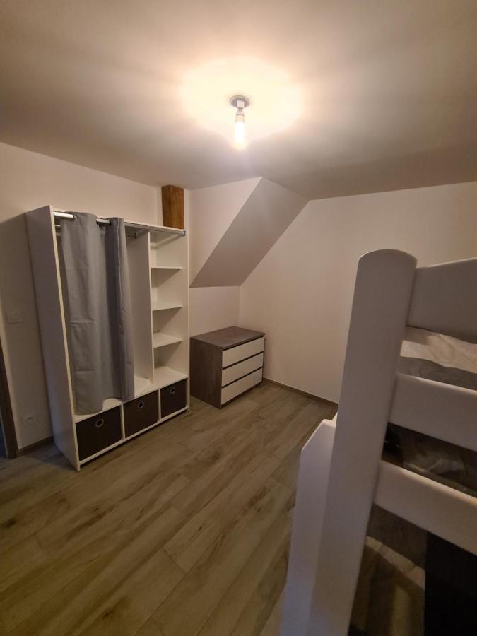 Les Logis Du Rempart Apartment โลช ภายนอก รูปภาพ