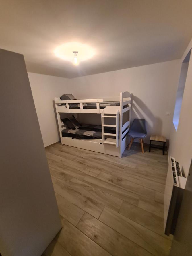 Les Logis Du Rempart Apartment โลช ภายนอก รูปภาพ