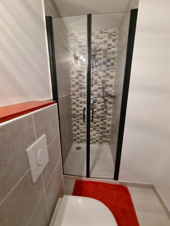 Les Logis Du Rempart Apartment โลช ภายนอก รูปภาพ